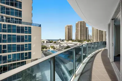 Image de Enjoy a Hilton Surfers Paradise stay with ocean views and premium amenities.