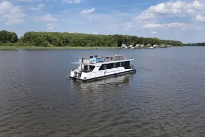 Image de Houseboat Lubodne - exclusive vacation on the MĂĽritz