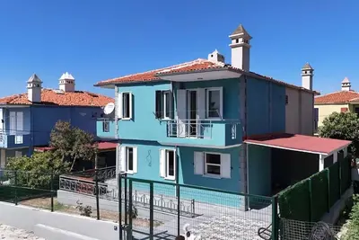 Image de Kuşadası'nda Merkezde ve Denize 5 Dakika Şık Villa