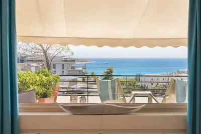 Image de 2bd Luxury Sea View Penthouse in Astir Beach