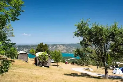 Image de Roulotte avec vue lac - 20, 40m² - 2 chambres (2 adultes + 2 enfants) 4 personnes