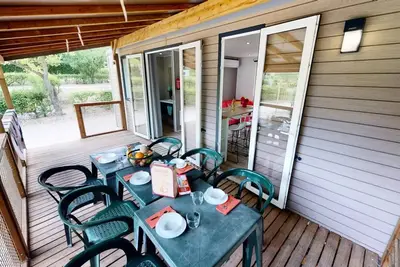 Image de Cottage Provence - 33m² - 3 chambres ( 5 adultes et 1 enfant) 5 à 6 personnes - 5 pers. inclus dans le tarif