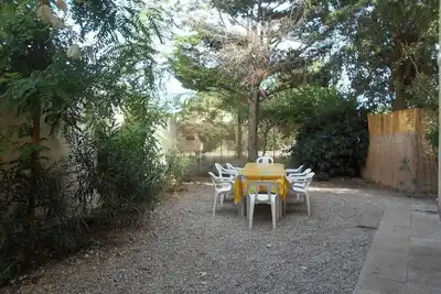 Image de 8 pers, 200m de la mer, jardin, Rdc, parking privé fermé, entrée indépendante
