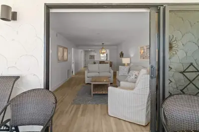 Image de Luxury 3-Bedroom Corner Condo at Pointe Santo – Steps from the Sand
