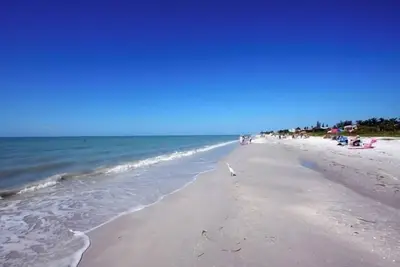 Image de Tropical Tranquility with Gulf Views: Your Relaxing Sanibel Escape Awaits