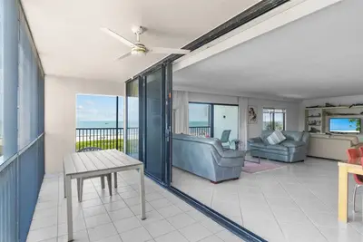 Image de Gulf-Front at Sundial East – And stay for as little as 3 nights this summer!