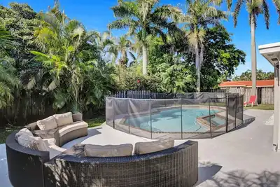 Image de Lighthouse Point Oasis w Pool & Hot Tub Near Beach
