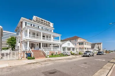 Image de BeachBlock! Sleeps 16! W/D! 7 Br 7 Ba! Ocean Views