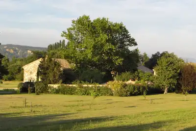 Image de En Drome Provençale, mas privatif  sur terrain  3ha avec piscine, proche Grignan