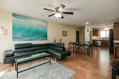 Image de 2 Bedroom Condo in Heart of Old Town