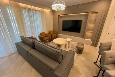 Image de 5 Bedrooms / 4. 5 Bathrooms / Windsor Cay (1153bi)
