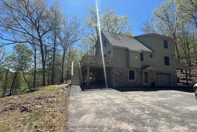 Image de Welcome to On the Rocks a charming retreat located near Lake Wallenpaupack