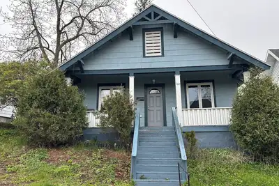 Image de Charming 2-bedroom bungalow near Parks and Hospitals