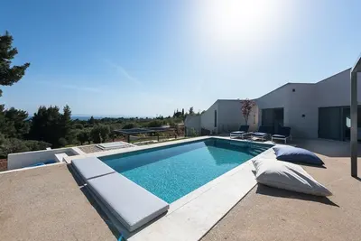 Theeta Thalassa Villa - Metamorfosi Halkidiki