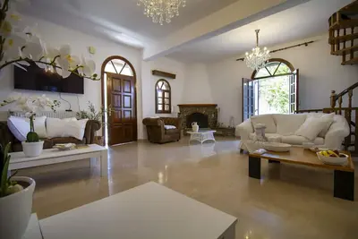 Image de Eden Park Villa by RentalsPro
