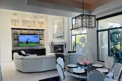 Image de Luxury Contemporary Sanctuary w/ Pool and Views!