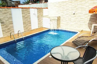 Image de House with swimming pool with Led, waterfall, barbecue, vertical garden