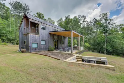 Image de 65 Acres: Secluded 'Avian Acres' Cabin w/ Trails!