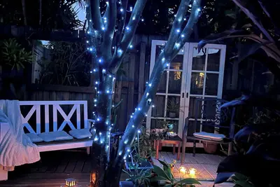 Image de Private, Peaceful, Cosy Tiny House with a pool, close to everything.