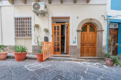 Image de Appartement \"Cafio's House\" avec Wi-Fi et climatisation