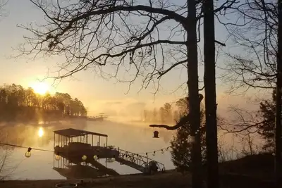 Image de House on Lake Hartwell with amazing sunrises