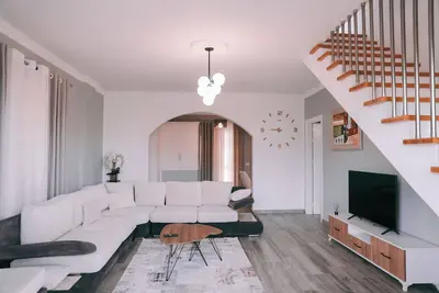 Image de Explore Berat on luxury family-friendly Countryside Amla's Villa
