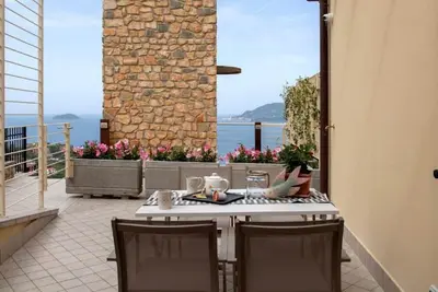 Image de Tinetto, a spectacle with a sea view