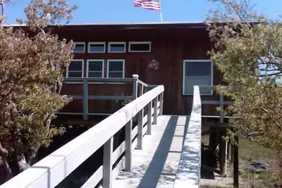 Image de Coastal Retreat in Davis Park, Fire Island- 4 Bed/2. 5 Bath