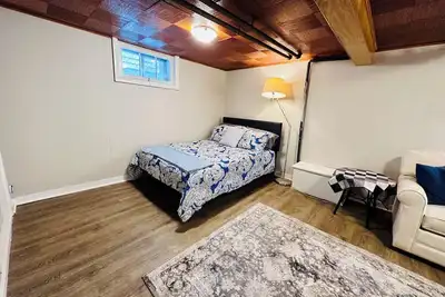 Image de Your Clean Clubhouse in St Boniface. Perfect for Students/Short term home away!