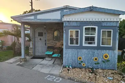 Image de Hobbit Tiny House - Southwest Florida