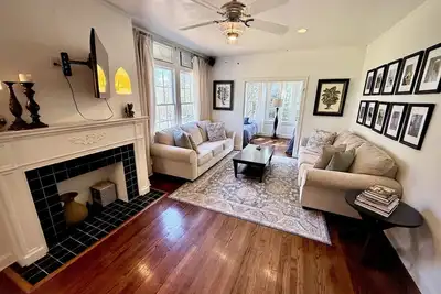 Image de Historic S. Highlands Charming Cottage by Betty Virginia Park!
