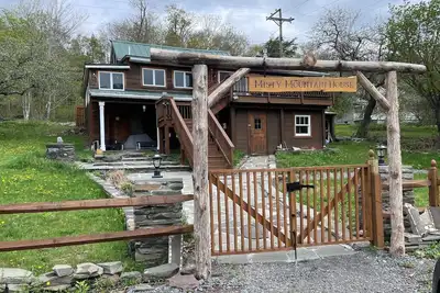 Image de Charming 4-bedroom house bordering the catskill park preserve. unique beautiful