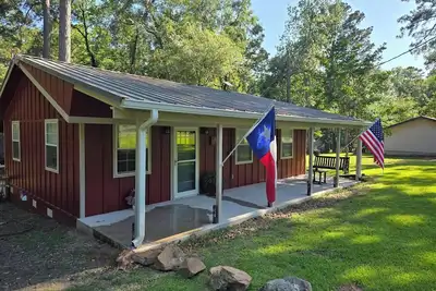 Image de Rustic Cabin 300 Yards from Free Boat Launch & Swimming Area