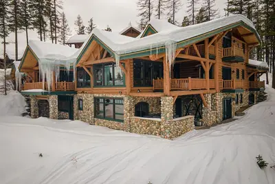 Image de Ski-In Ski-Out Lodge at Whitefish Mountain Resort access to Private Elk Highlands Chair Lift