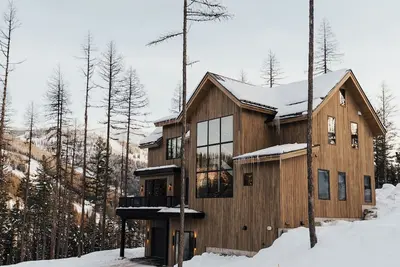 Image de Luxury Ski in Ski out Home at Whitefish Mountain Resort - Private Hot Tub & Gym