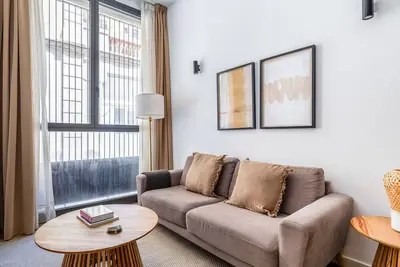 Image de Blueground | El Raval, city view, nr Plaza Catalunya