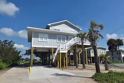 Image de Cypress Cottage - Marshfront in Garden City Beach!
