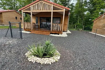 Image de location chalet climatisé au lac du der sur la station nautique de giffaumont.