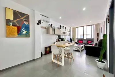 Image de Vacations with art by the sea