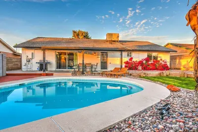 Image de Cool Off in Tempe | Heated Pool, Covered Patio & King Bed Near Asu & Scottsdale