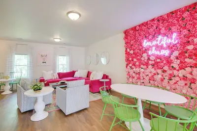 Image de 2 Mi to Tbk Bank Sports Complex: Townhome w/ Patio