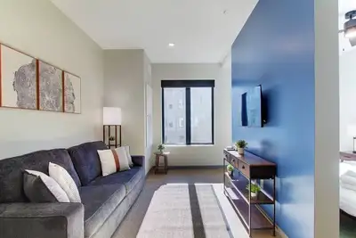 Image de Spacious Studio | Cleveland Clinic | Free Garage