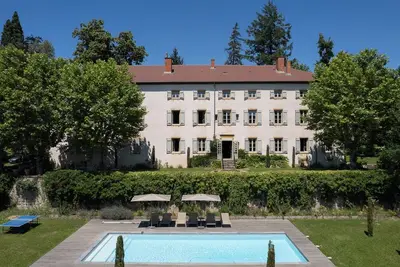 Image de Maison de famille – 6/14 pers. – Beaujolais Vert