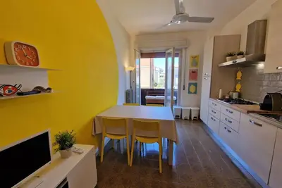 Image de The House of the Sun - Cosy apartment a stone's throw from the sea