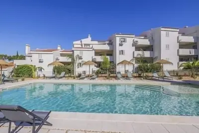 Image de 2 bed renovated apartment in vale do lobo Algarve