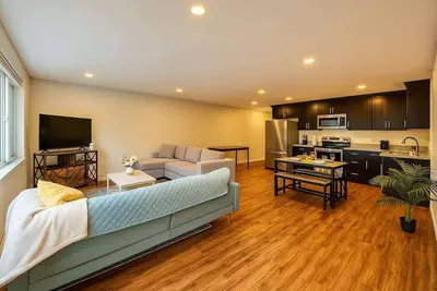 Image de Chic & Cozy 2br/2ba in Queen Anne Comfortabl Stay