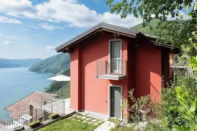 Image de La Villetta - Perfect holiday home with garden, lake view and pool