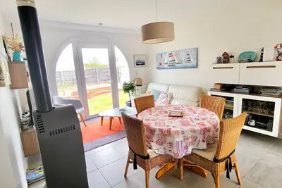 Image de Maison rénovée 2 chambres, jardin clos, à 600m de la plage - Wifi