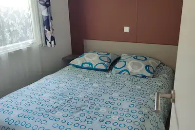Image de mobil home 4 chambres avec clim Ll Lv Les charmettes