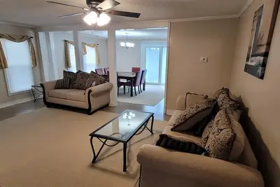 Image de Pleasant 3-bedroom house with WiFi in Ludowici